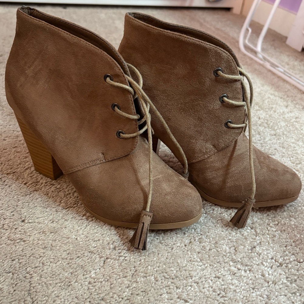 Women’s boots